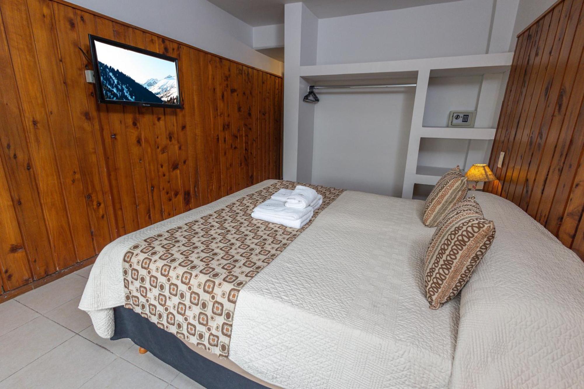 Tierra Gaucha Hotel Boutique San Carlos de Bariloche Exterior photo